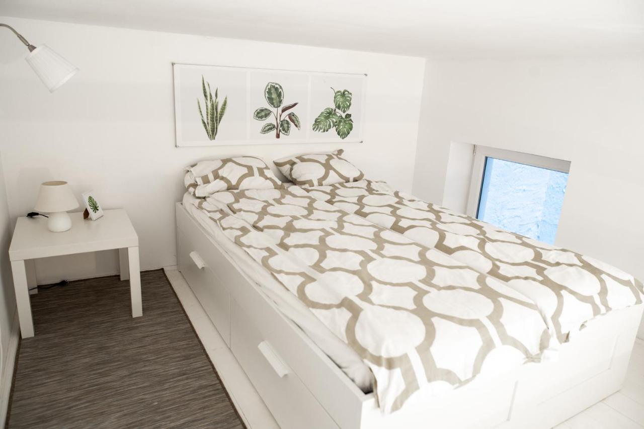 N28 Studio Apartment In Andrassy Boulevard. Boedapest Buitenkant foto