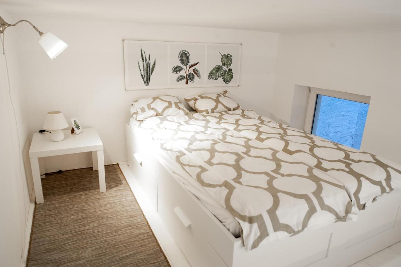N28 Studio Apartment In Andrassy Boulevard. Boedapest Buitenkant foto